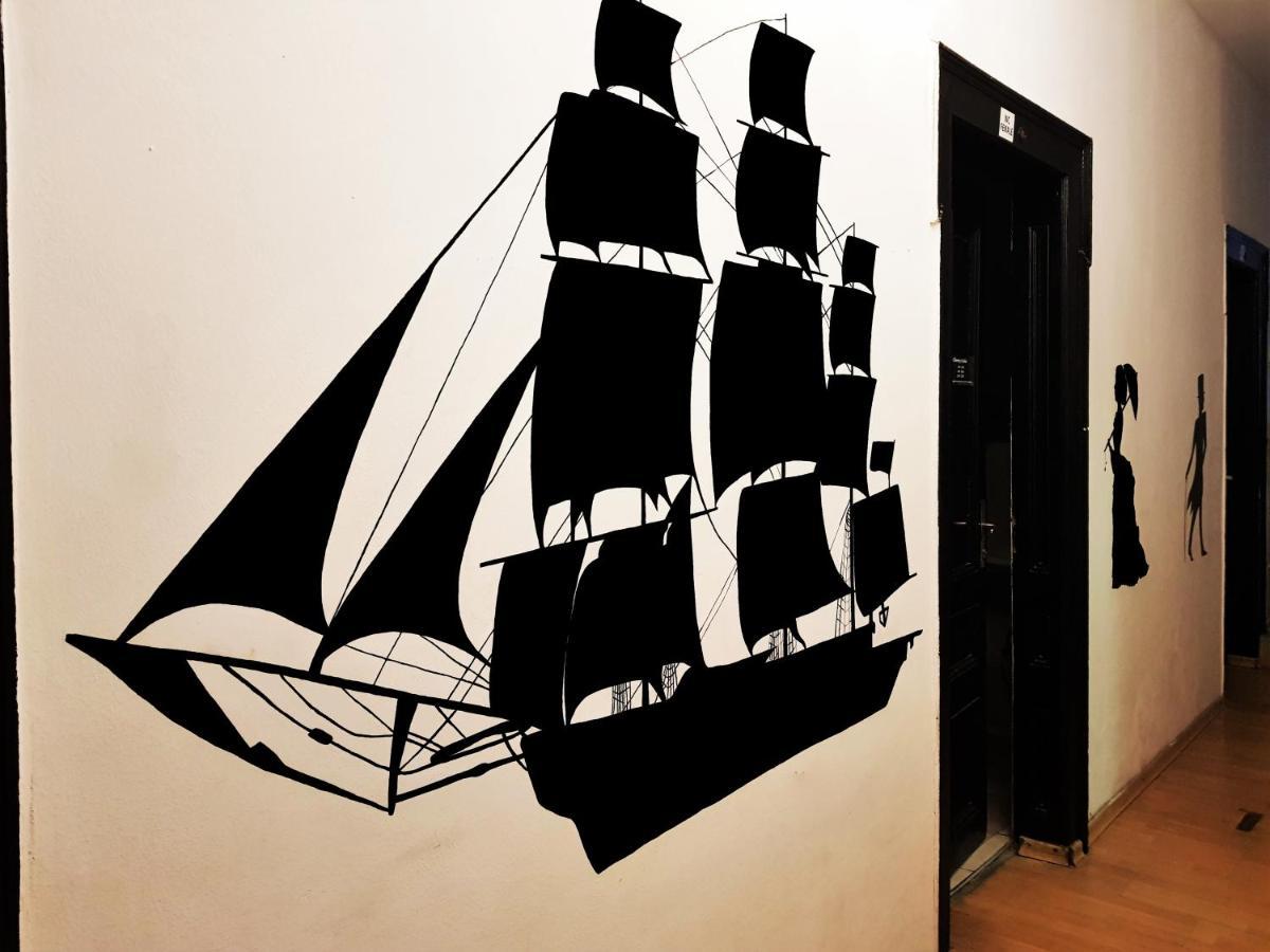 "No Party & Many Rules" Hostel N1 София Екстериор снимка