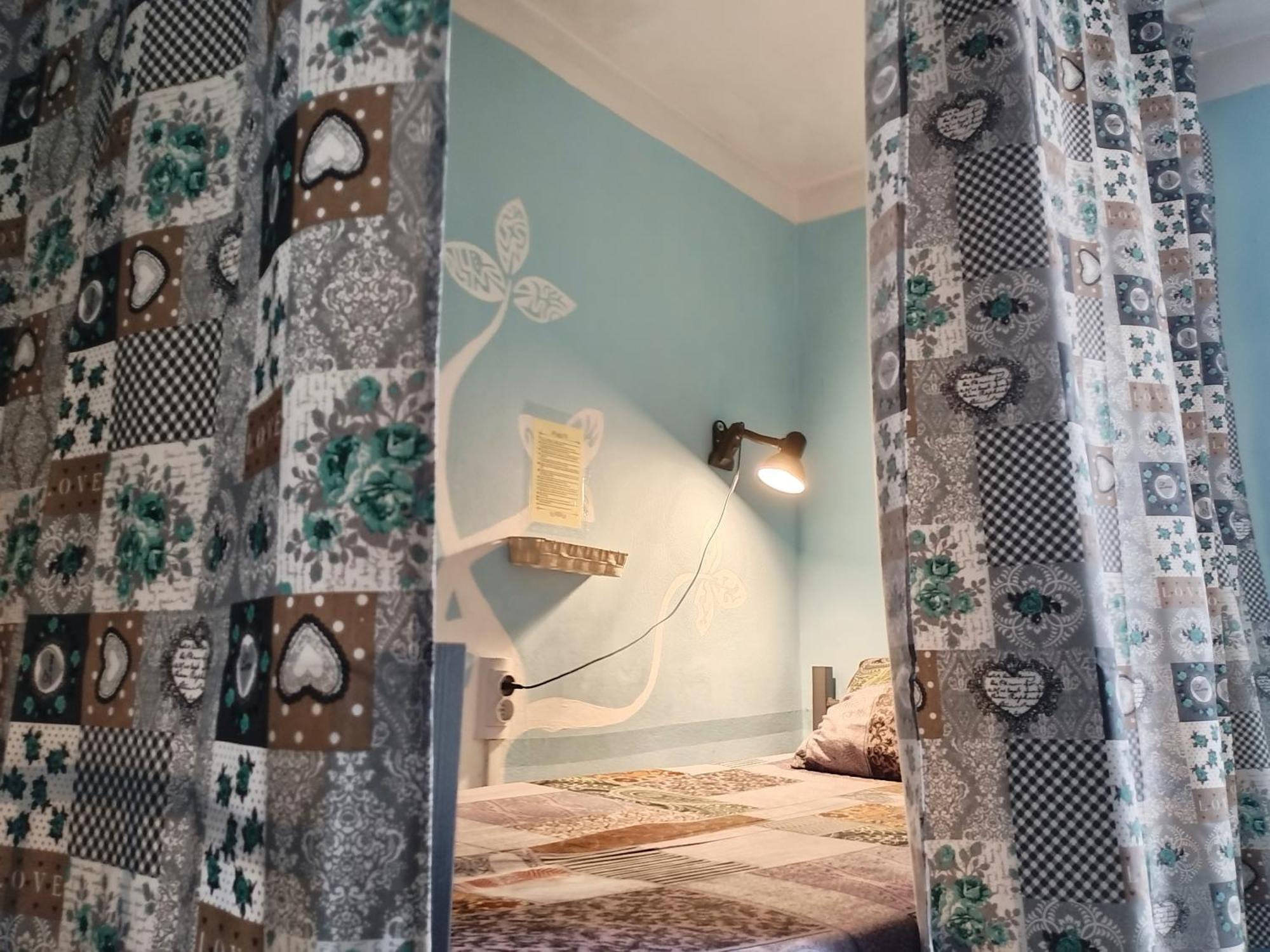 "No Party & Many Rules" Hostel N1 София Екстериор снимка